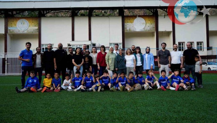 Gümüşhane’de Minik Sporcuların Annelerinden Destek
