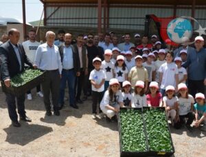 Güroymak’ta Çiftçilerin Yüzünü Güldüren Fide ve Tohum Dağıtımı