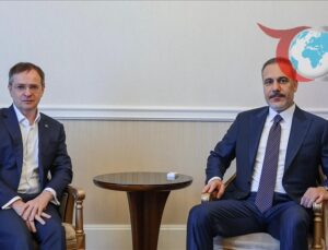 Hakan Fidan, Rusya’daki Müzakerelerde Medinskiy ile Görüştü