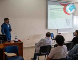 İmperial Hastanesi Genel Müdürü Öğrencilere Sağlık Sektöründe Pazarlama İletişimi Stratejileri Eğitimi Verdi