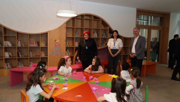 İnegöl Belediyesi Anneler Gününde Miniklere El Yapımı Hediyeler Hazırlattı