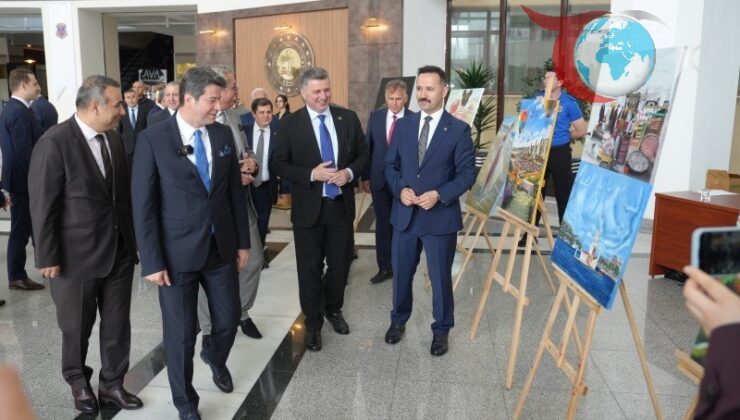 İş Yurtları Atölyelerinde Hazırlanan Ürünlerin Sergisi Açıldı