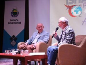 İshak Paşa’nın Vefatı Anma Programı Yoğun Katılımla Gerçekleşti