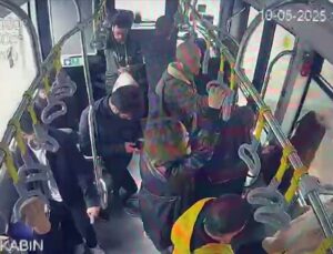 İstanbul Beylikdüzü Haramidere Sanayi Metrobüs Durağı’nda Kaza