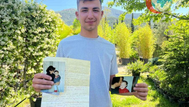 İzmir’de Eski Evde Bulunan Mektuplar ve Fotoğraflar