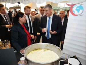 Karabük’te Yöresel Lezzetler Şenliği Renkli Görüntülere Sahne Oldu