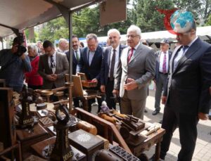 Kastamonu Halk Eğitim Kursiyerlerinin El Emeği Ürünleri Sergilendi