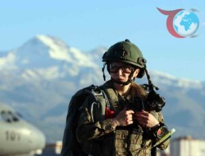 Kayseri 1. Komando Tugayı Erciyes-2025 Tatbikatında Gövde Gösterisi Yaptı