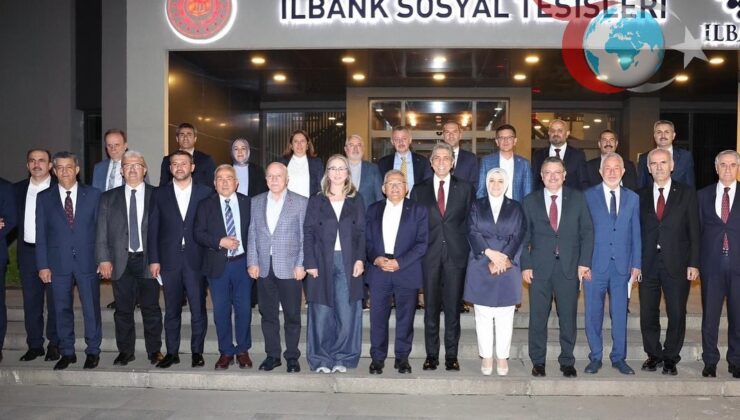 Kayseri Büyükşehir Belediye Başkanı Mustafa Demir Başkanlığında Toplantıya Katıldı