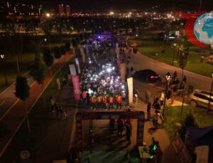 Kayseri Büyükşehir Belediyesi Gençlik ve Spor Bayramı’nda Unutulmaz Bir Geceye İmza Attı