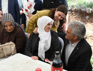 Kırıkkale Valisi Anneler Günü Etkinliğinde Annelerle Buluştu