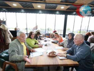 Kocaeli’de Saygınlar Kulübü’nde Koca Çınarlar Şiir Dinletisinde Buluştu