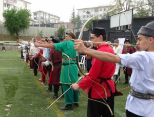 Kütahya’da Genç Sporcular Okçuluk Yarışmasında Buluştu