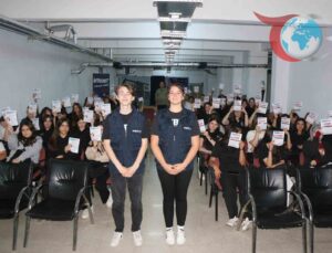 Lise Öğrencilerine Siber Zorbalık ve Sosyal Medya Kullanımı Hakkında Bilgilendirme Yapıldı