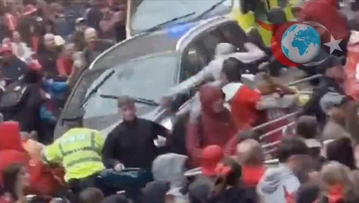 Liverpool Premier Lig Şampiyonluğunu Kutladı