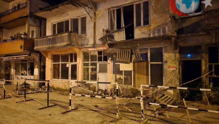 Mahalle Sakinlerini Endişelendiren Binalar