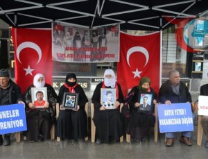 Muş Anne ve Babalar Çocuklarını Bekliyor