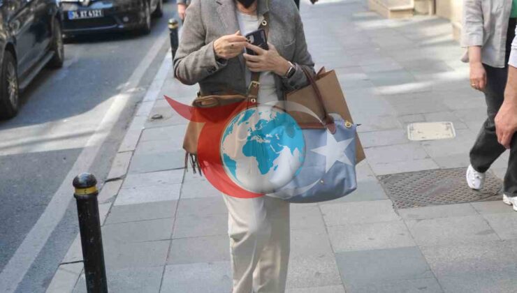 Nilüfer, Pandemi Döneminde Maske ile Nişantaşı’nda Görüntülendi