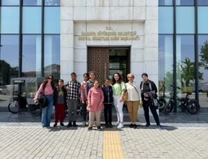 Sakarya Büyükşehir Belediyesi Engelsiz Hobi Atölyelerinde Misafir Öğrenciler Ağırlanıyor