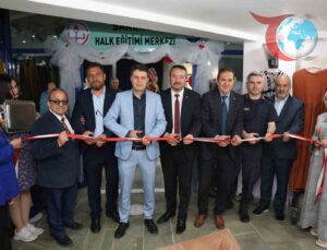 Sandıklı’da Geleneksel Yıl Sonu Sergisi Yoğun İlgi Gördü