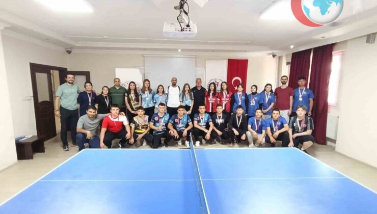 Sarıgöl İlçe Gençlik ve Spor Müdürlüğü Liseler Arası Masa Tenisi Turnuvası Tamamlandı