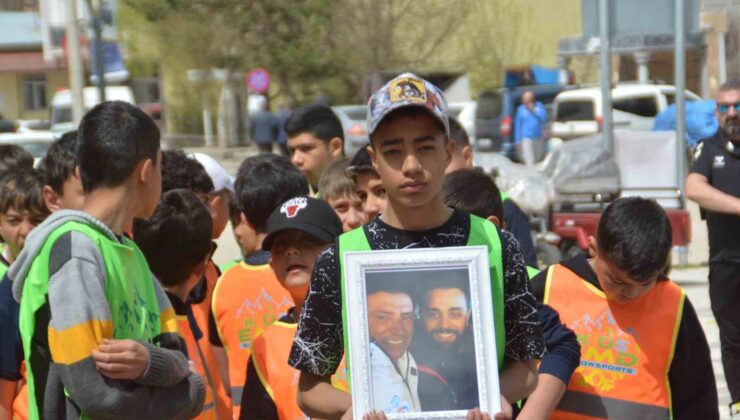 Sarıkamış’ta Uludağ yangınında hayatını kaybeden Usta ailesi anısına yürüyüş düzenlendi