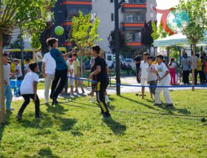 Şehitkamil’de Çocuk Şenlikleri Renkli Başladı