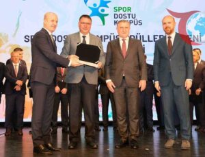 Selçuk Üniversitesi Spor Dostu Kampüs Ödülü Aldı