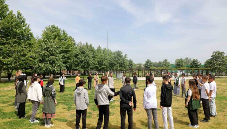 Serdivan Neyyir Hanım Ortaokulu Öğrencileri Sanat ve Doğayla Buluştu