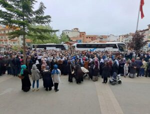 Simavlı Hacı Adayları Dualarla Uğurlandı