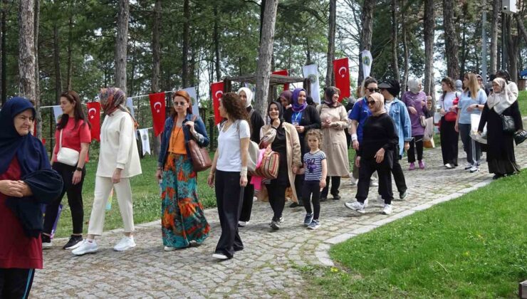 Tavşanlılı Kadınlar Anneler Günü’nü Coşkuyla Kutladı