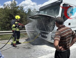 Tırın Motor Kısmında Yangın Çıktı!