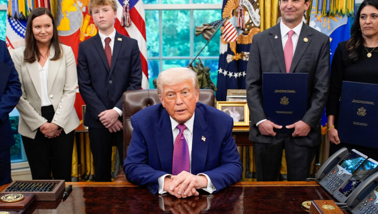 Trump, Putin ile Ukrayna ateşkes anlaşması için İstanbul’da görüşmek istiyor