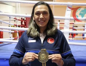Türk Kadın Boksör Elif Güneri, Dünya Arenasında Altın Madalya Kazandı