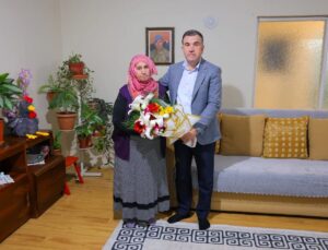 Vali Eldivan, Şehit ve Gaziyi Evlerinde Ziyaret Etti