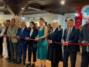 Yalova’nın Tarihi Mirası Resim Sergisi Büyük İlgi Görüyor