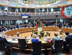 AB Zirvesinde Ukrayna Kararları: Birlik Üyeliği ve Askeri Destek Tartışıldı