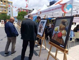 Afyonkarahisar’da Genç Sanatçıların Resim Sergisine Yoğun İlgi