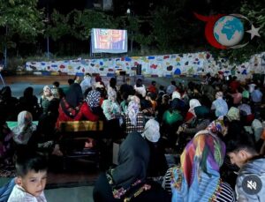 Akçaköy İlk ve Ortaokulu’nda Yıldızların Altında Sinema Keyfi