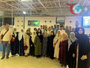 Anamurlu Hacılar Gözyaşları ve Dualarla Yurda Döndü