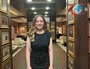 Anoreksiya Nervozanın Tehlikeleri: Sosyal Medyanın Etkisi ve Erken Müdahalenin Önemi