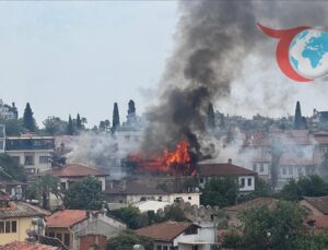 Antalya’da Otel Yangını: Çevredeki İşletmeler de Tehdit Altında