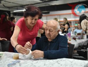 Atakum Belediyesi’nde İleri Yaş Kapsayıcılığı: Çini Sanatıyla Geçmişe Yolculuk