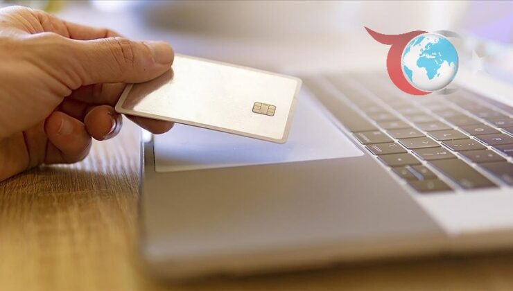 Babalar Günü’nde E-ticaret Zirve Yaptı: Teknoloji ve Moda Ön Planda