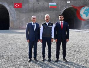 Bakan Uraloğlu Bulgaristan’da Türk İnşaat Firmasını Ziyaret Etti