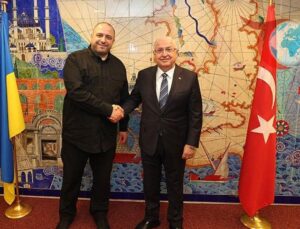 Bakan Yaşar Güler, Brüksel’de Ukrayna Savunma Bakanı ile Görüştü