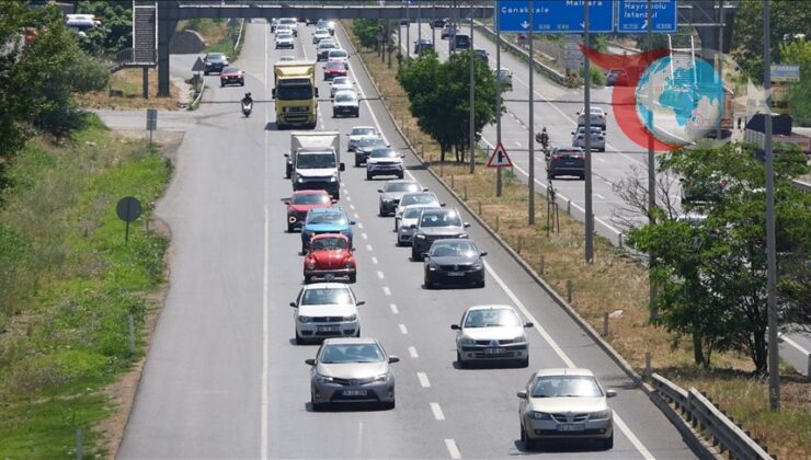 Bayram Tatilcilerinin Dönüş Yolculuğu Yoğun Trafikle Devam Ediyor