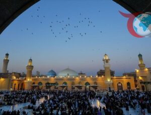 Büyük Şehirlerde Coşkulu Kurban Bayramı Namazları Kılındı