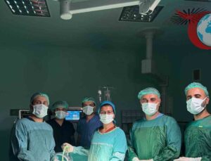 Diyarbakır Silvan Devlet Hastanesi’nde İlk Laparoskopik Histerektomi Ameliyatı Başarıyla Gerçekleştirildi