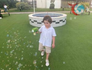 Down Sendromlu Çocuğa Yapılan Doğum Günü Sürprizi Gönülleri Birleştirdi